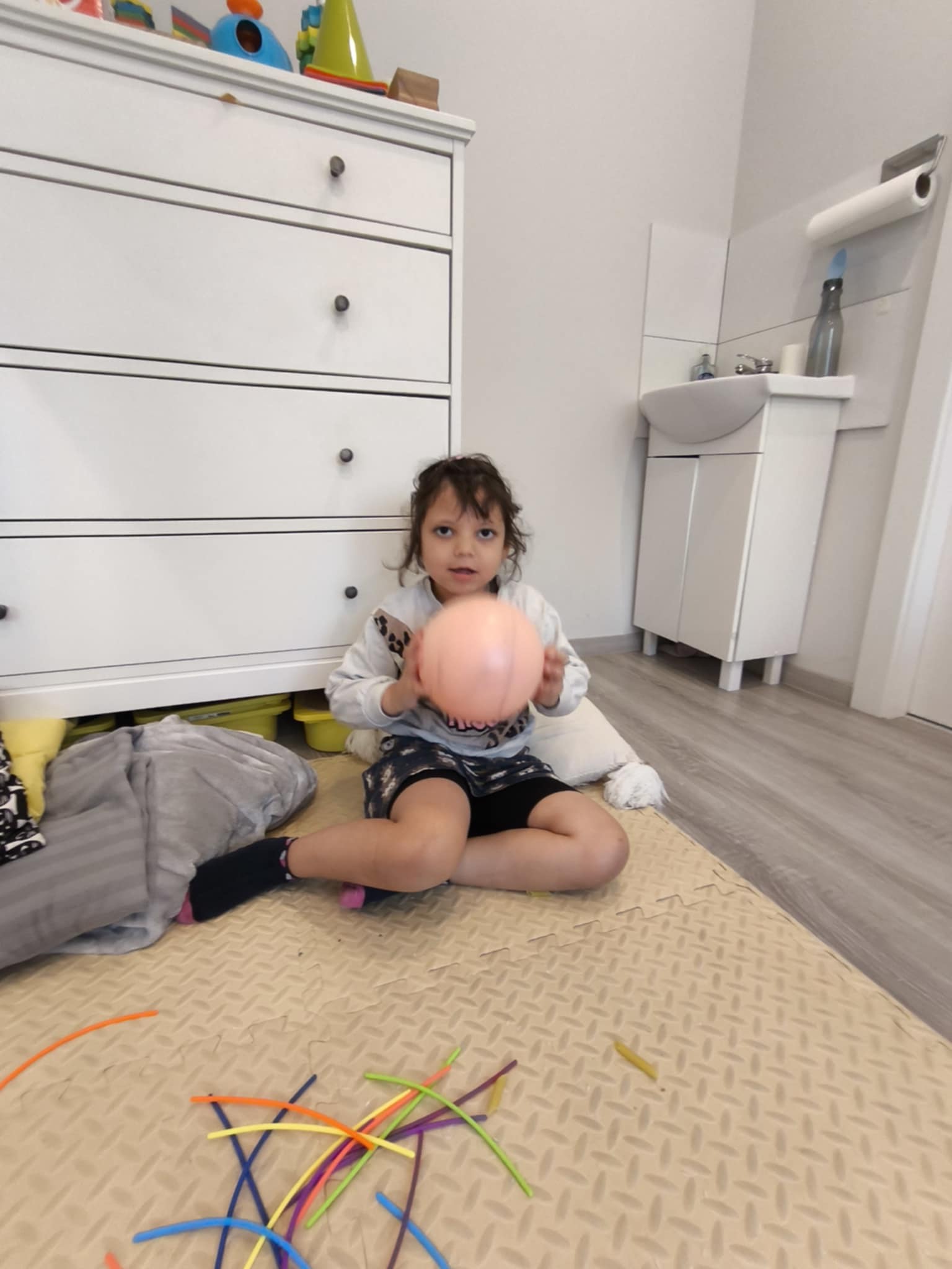 Livia uczy się mówić i rozumieć